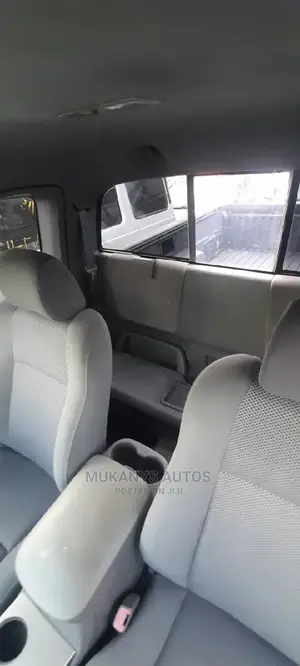 🚙 2006 Toyota Tacoma Reliable Truck | Available in Ikeja - Spacious Cargo Bed - Image 3