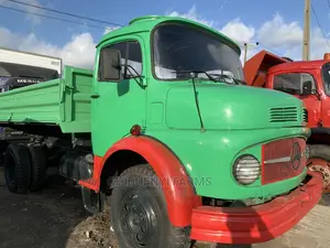 🚚 Mercedes-Benz Heavy-Duty Tipper Truck | Available in Apapa - Well-Maintained & Powerful - Image 4