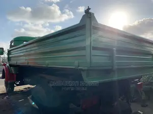 🚚 Mercedes-Benz Heavy-Duty Tipper Truck | Available in Apapa - Well-Maintained & Powerful - Image 6