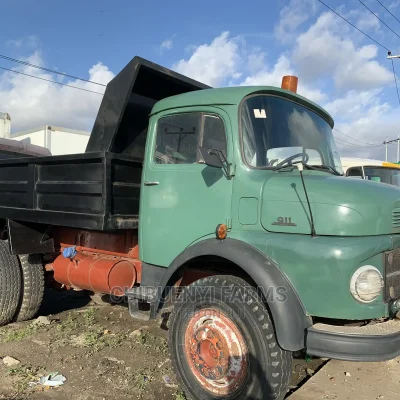 🚚 Mercedes 911 Tipper Truck | Available in Lagos - Well-Maintained, 15-Ton Capacity