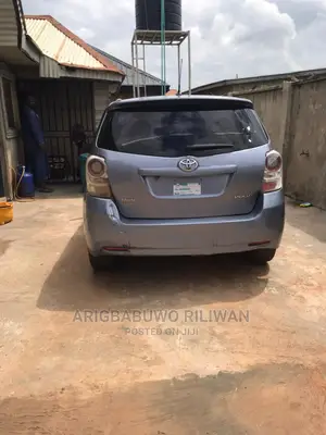 🚗 2010 Toyota Corolla Compact Sedan | Available in Oyo - Low Mileage & Reliable - Image 3