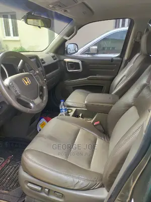 ๐ Honda Reliable Pickup Truck | Available in Ikeja - Spacious with Low Mileage - Image 3