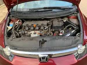 ๐ 2006 Honda Civic Burgundy Sedan | Available in Kaduna - Low Mileage & Reliable - Image 3