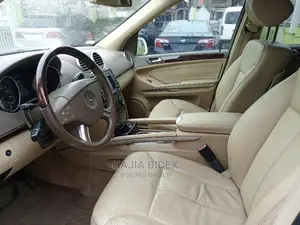 🚙 2008 Mercedes-Benz GL-Class SUV | Available in Ikeja - Low Mileage & AWD - Image 4