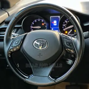🚗 2018 Toyota C-HR Compact SUV | Available in Lagos - Low Mileage & Reliable - Image 3