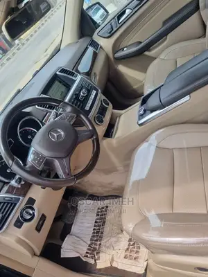🚙 2014 Mercedes-Benz M-Class SUV | Available in Amuwo-Odofin - Low Mileage & Well-Maintained - Image 5