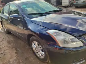 🚗 2010 Nissan Altima Comfortable Sedan | Available in Ikeja - Smooth Ride, Low Mileage - Image 4