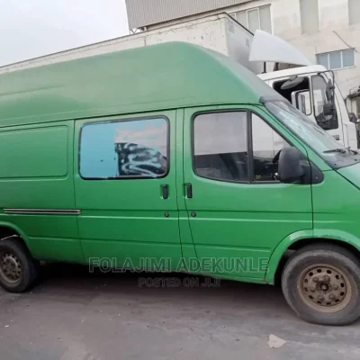 🚐 1999 Ford Transit Van for Sale in Isolo - Well-Maintained and Spacious