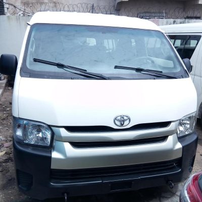 🚐 2010 Toyota Hiace Van | Spacious Family Vehicle in Lagos - Low Mileage & Clean