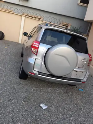 🚙 2010 Toyota RAV4 4x4 | Available in Ojodu - Spacious, Reliable SUV - Image 3