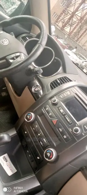 🚙 2011 Kia Sorento Spacious SUV | Available in Lagos - Low Mileage, Family-Friendly