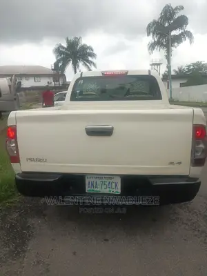 🚚 2006 Isuzu D-MAX Reliable Pickup Truck | Available in Lagos - Low Mileage & Well-Maintained