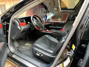 ๐ 2008 Lexus LS Luxury Sedan | Available in Ikeja - Low Mileage & Well-Maintained - Image 5