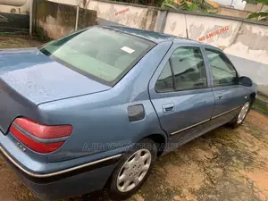 🚗 2002 Peugeot 406 Coupe Automatic | Low Mileage in Ilesa - Well-Maintained & Spacious - Image 5