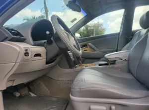 🚗 2007 Toyota Camry | Spacious Family Sedan in Ikeja - Low Mileage & New Tires - Image 5
