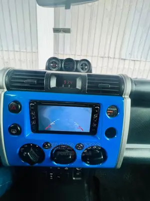 🚙 2018 Toyota FJ Cruiser for Sale in Ibadan - Well-Maintained & Spacious - Image 5