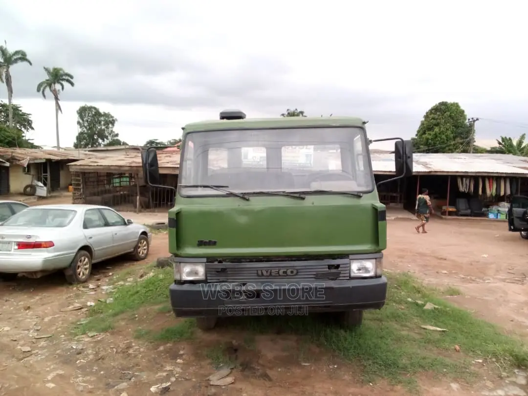 🚛 Iveco Heavy-Duty Trailer Truck | Available in Ogun State - Well-Maintained & Reliable