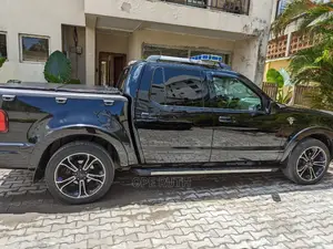 🚙 2007 Ford Sport Trac Reliable Truck | Available in Lagos - Well-Maintained & Spacious