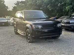 🚙 2013 Land Rover Range Rover Sport | Family-Friendly SUV in Lagos - Luxurious & Powerful - Image 3