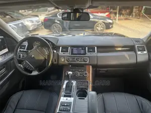 🚙 2013 Land Rover Range Rover Sport | Family-Friendly SUV in Lagos - Luxurious & Powerful - Image 6