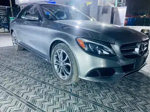 🚗 2017 Mercedes-Benz C-Class C 300 4MATIC | Available in Lagos - Low Mileage & Family-Friendly - Image 3