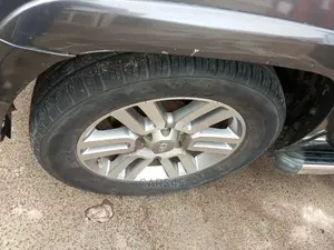 🚙 2011 Toyota 4Runner Reliable SUV | Available in Lagos - Low Mileage & Spacious - Image 4