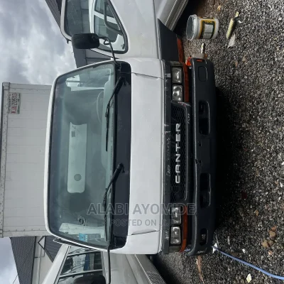 🚚 2001 Mitsubishi Fuso Diesel Truck | Available in Lagos - Well-Maintained & Spacious