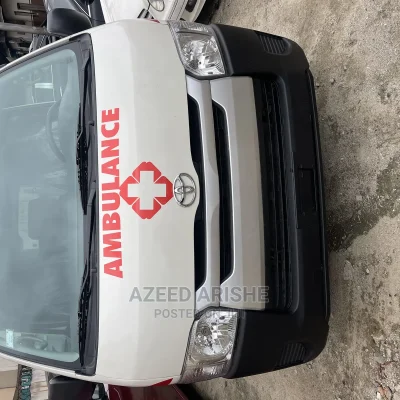 🚐 2010 Toyota HiAce Dependable Van | Available in Lagos - Spacious & Well-Maintained