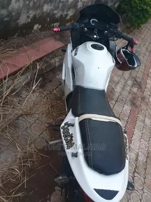 🚲 2020 Daelim Reliable Motorcycle | Available in Enugu - Low Mileage & Great Features - Image 3