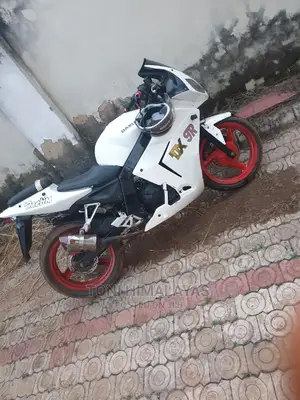 🚲 2020 Daelim Reliable Motorcycle | Available in Enugu - Low Mileage & Great Features - Image 4