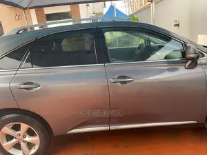 🚙 2013 Lexus RX 350 SUV | Available in Lagos - Spacious, Low Mileage & Reliable - Image 4