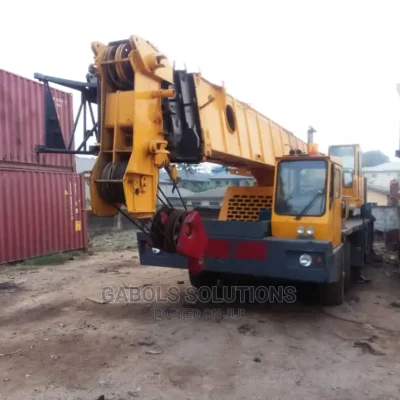 🚧 2007 Grove 60-Ton Mobile Crane | Available in Ikeja - Well-Maintained & Certified