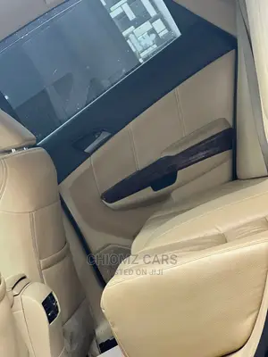 🚗 2012 Honda Accord Crosstour EX-L | Available in Lagos - Low Mileage & Spacious - Image 5