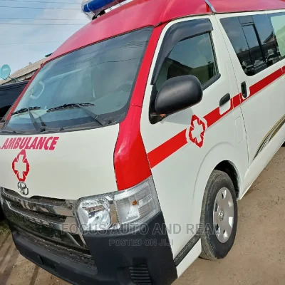 🚑 2016 Toyota HiAce Ambulance | Available in Lagos Isolo - Fully Equipped & Reliable