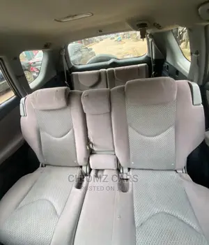 🚙 2007 Toyota RAV4 Limited Spacious SUV | Available in Lagos - Well-Maintained & Fuel Efficient - Image 5