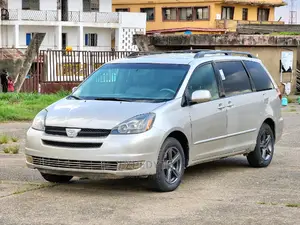 🚐 2005 Toyota Sienna XLE Family Minivan | Available in Ibadan - Well-Maintained & Spacious - Image 5