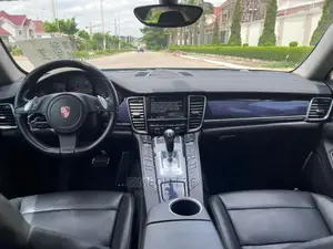 🚗 2011 Porsche Panamera Luxury Sedan | Available in Abuja - Well-Maintained & Spacious - Image 5