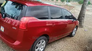 🚙 2011 Peugeot 5008 Family SUV | Available in Gwarinpa - Spacious & Reliable - Image 5
