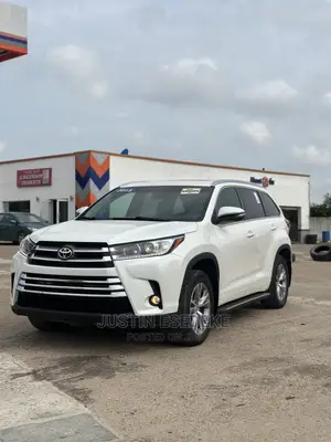 🚙 2015 Toyota Highlander Family SUV | Available in Lagos - Low Mileage & Well-Maintained - Image 5
