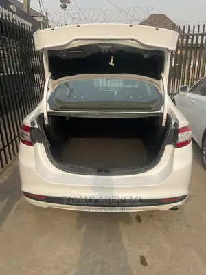 🚗 2017 Ford Fusion SE AWD | Available in Lagos - Low Mileage & Well-Maintained - Image 3