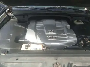🚙 2004 Lexus GX 470 SUV | All-Terrain Performance in Surulere - Well-Maintained & Ready - Image 4