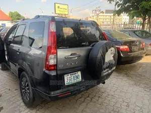 🚗 Honda Reliable SUV for Sale in Kano - Spacious and Well-Maintained - Image 4