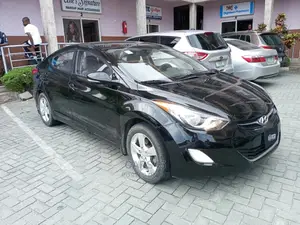 🚗 2013 Hyundai Elantra Black Sedan | Available in Lagos - Low Mileage & Well-Maintained - Image 3