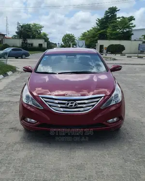 🚗 2013 Hyundai Sonata in Lekki | Well-Maintained, Leather Seats, Low Mileage - Image 3