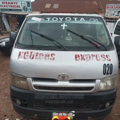 🚐 2005 Toyota HiAce Family Van | Available in Gboko - Well-Maintained & Spacious