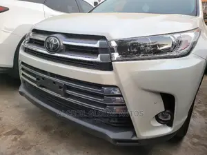 🚙 2019 Toyota Highlander Limited Platinum | Available in Lagos Ikeja - Low Mileage & Well-Maintained - Image 6