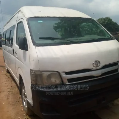 🚐 2004 Toyota HiAce Reliable Van | Available in Lagos - Efficient Diesel Engine