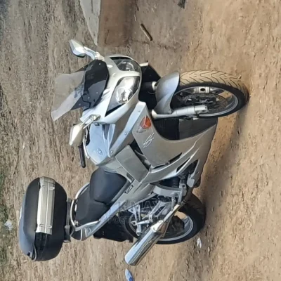 🏍️ Yamaha FJR1300 Touring Motorcycle | Available in Lagos - Low Mileage, Well-Maintained