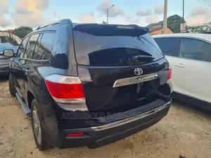 🚙 Toyota Highlander Family SUV | Available in Lagos Isolo - Spacious & Reliable - Image 6