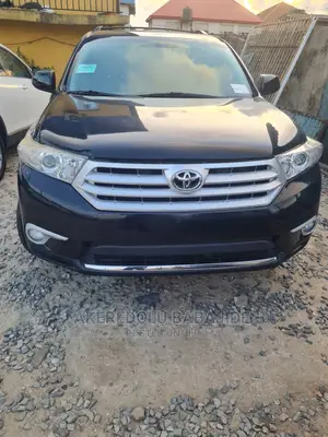 🚙 Toyota Highlander Family SUV | Available in Lagos Isolo - Spacious & Reliable - Image 3
